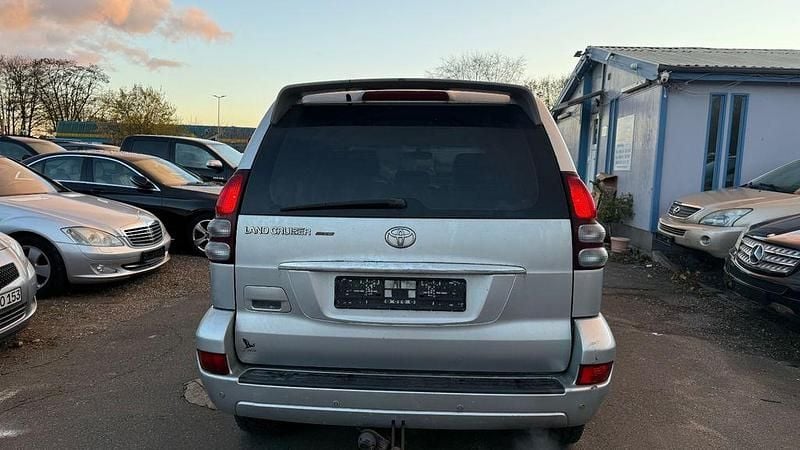 Silber Gebraucht 2007 Toyota Land Cruiser Executive SUV | 9.799 € (Superpreis) - Bild 1/4