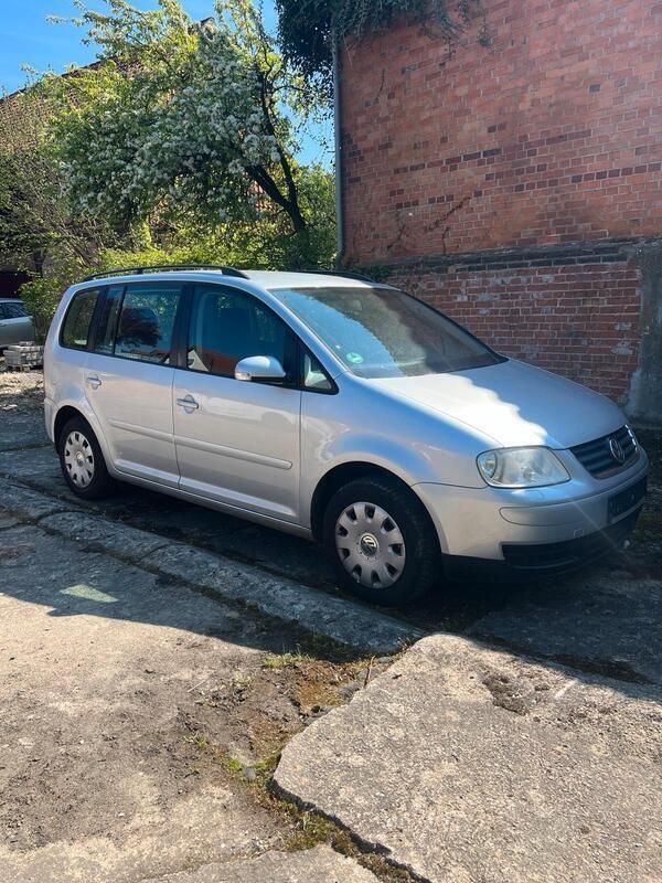 Silber Gebraucht 2004 VW Touran Van / Kleinbus | 1.800 € (Guter Preis) - Bild 1/4