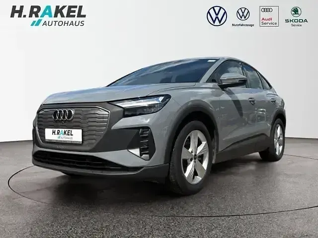 Gebraucht Audi Q4 Sportback e-tron Performance 125 kW (170 PS) 2023 Silber SUV