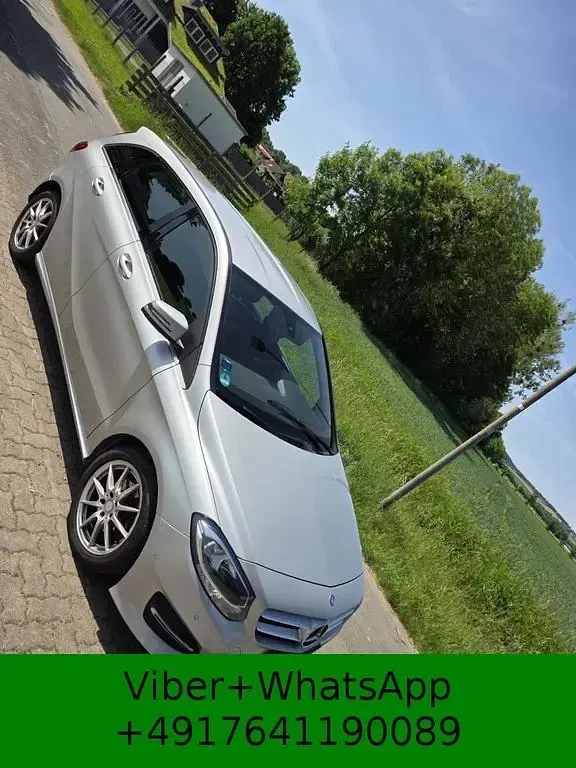 Gebraucht Mercedes B180 122 PS (89 kW) 2015 Silber Van / Kleinbus