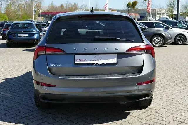 Gebraucht Skoda Scala 150 PS (110 kW) 2023 Grau Kleinwagen