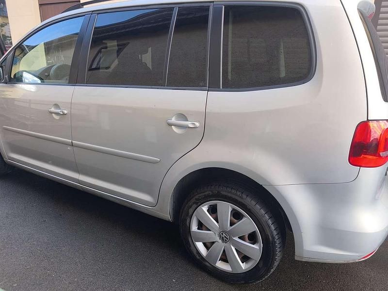 Gebraucht VW Touran 105 PS (77 kW) 2012 Grau Van / Kleinbus