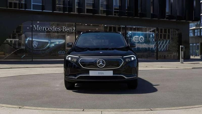Gebraucht Mercedes EQA250 139 kW (190 PS) 2022 Schwarz SUV