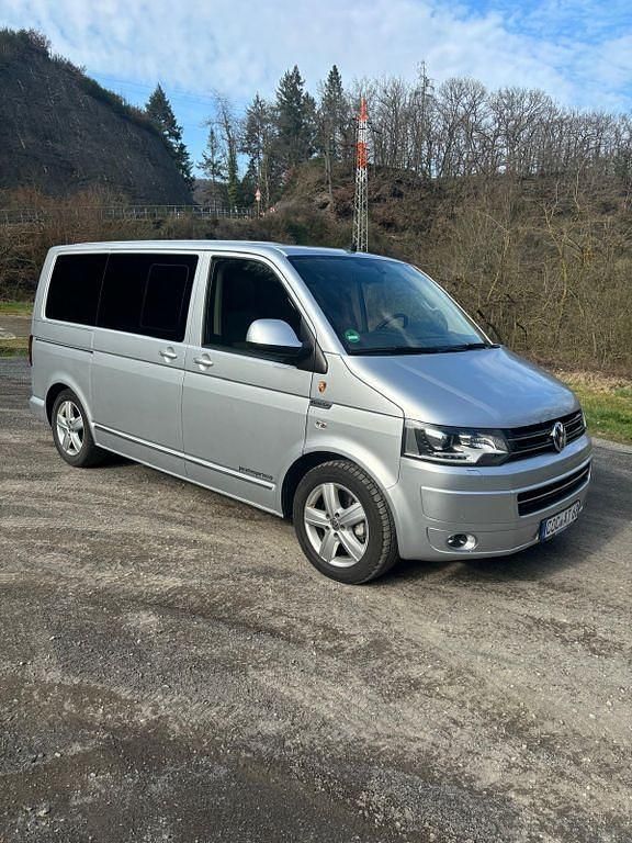 Silber Gebraucht 2014 VW Multivan Van | 26.500 € (Guter Preis) - Bild 1/4