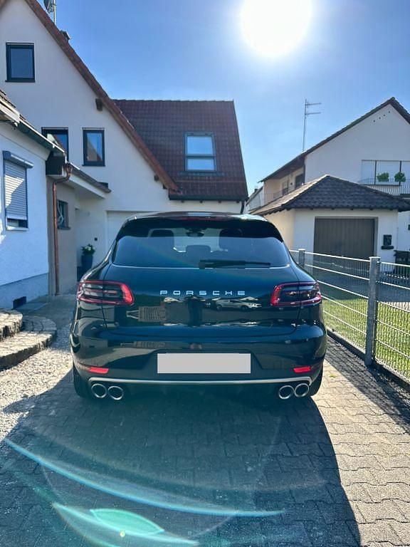 Schwarz Gebraucht 2015 Porsche Macan S SUV | 36.500 € (Fairer Preis) - Bild 1/4