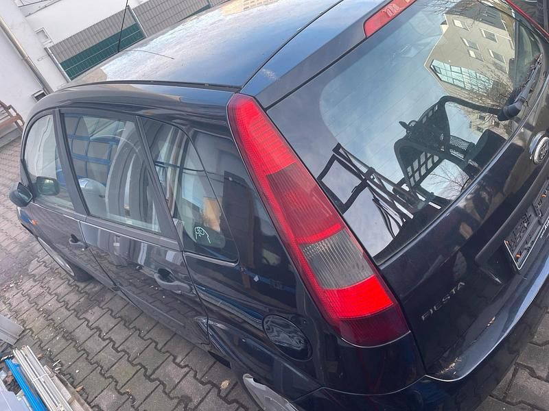 Gebraucht Ford Fiesta 80 PS (58 kW) 2005 Schwarz Kleinwagen