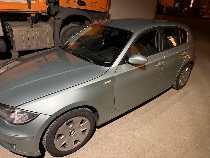 Gebraucht BMW 116 116 PS (85 kW) 2007 Silber Kleinwagen