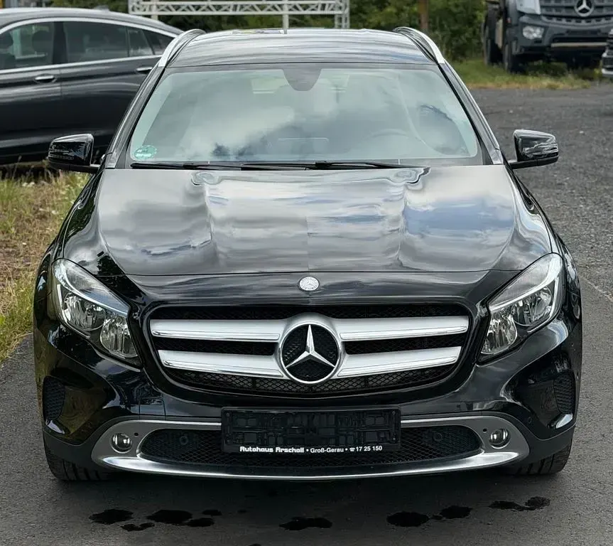 Gebraucht Mercedes GLA220 177 PS (130 kW) 2016 Schwarz SUV