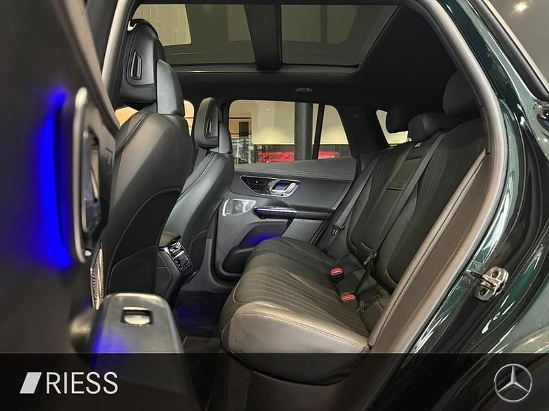 Gebraucht Mercedes EQE500 300 kW (408 PS) 2024 Metalliclack smaragdgrün metal SUV