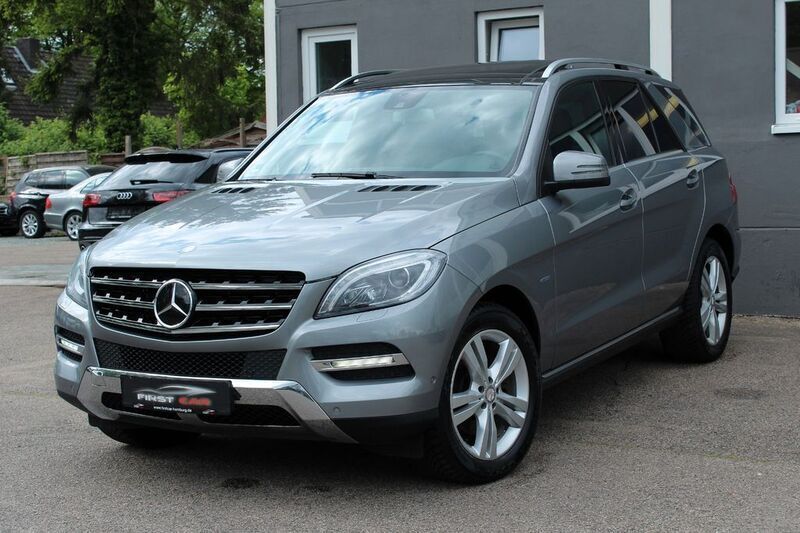 Silber Gebraucht 2012 Mercedes ML350 SUV | 21.990 € (Fairer Preis) - Bild 1/4