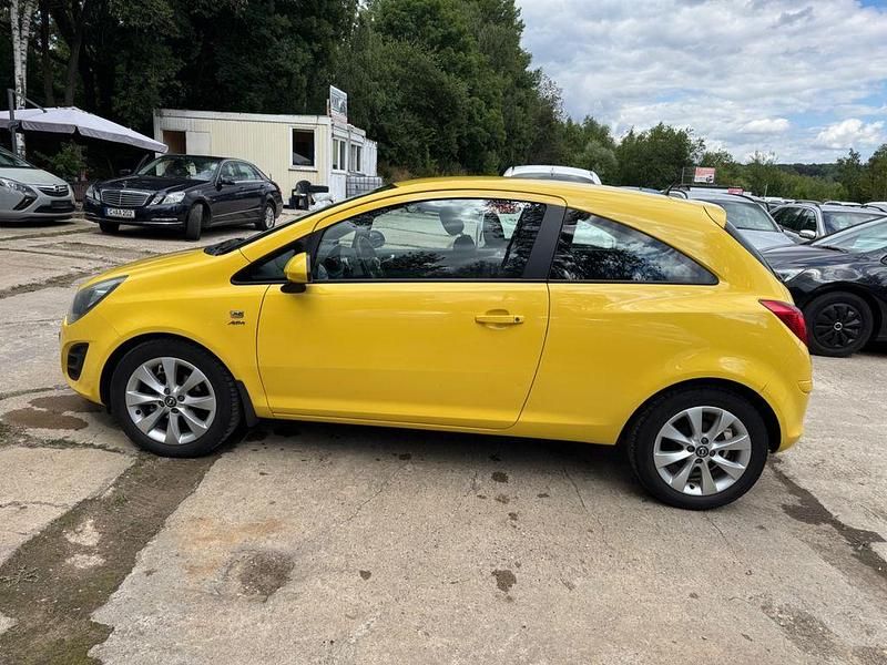 Usata Opel Corsa Active 75 CV (55 kW) 2013 Utilitaria