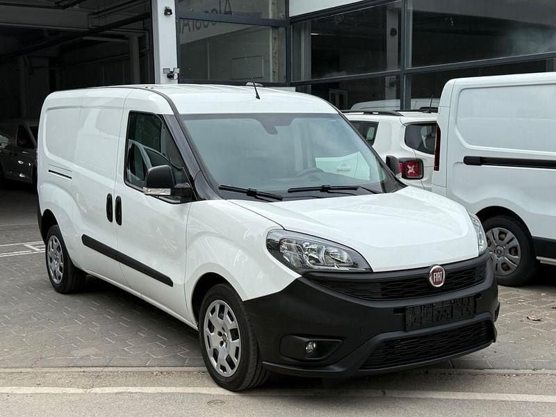 Weiß Gebraucht 2021 Fiat Doblò Van / Kleinbus | 8.690 € (Superpreis) - Bild 1/4