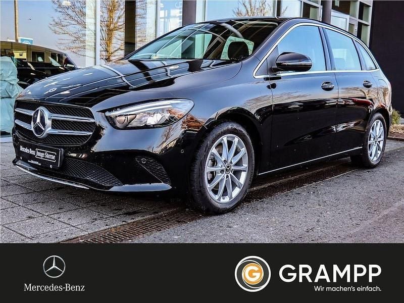 Schwarz Gebraucht 2021 Mercedes B200 Progressive Van / Kleinbus | 23.490 € (Fairer Preis) - Bild 1/4