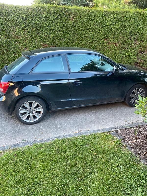 Gebraucht Audi A1 Ambition 122 PS (89 kW) 2012 Schwarz Kleinwagen