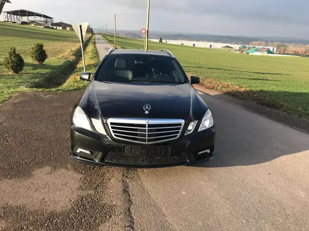 Usata Mercedes E250 AMG 204 CV (150 kW) 2010 Nero Station wagon
