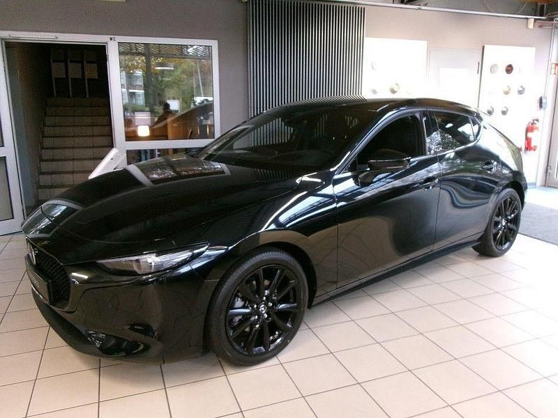 Jet black Neu 2025 Mazda 3 Limousine | 33.990 € - Bild 1/4