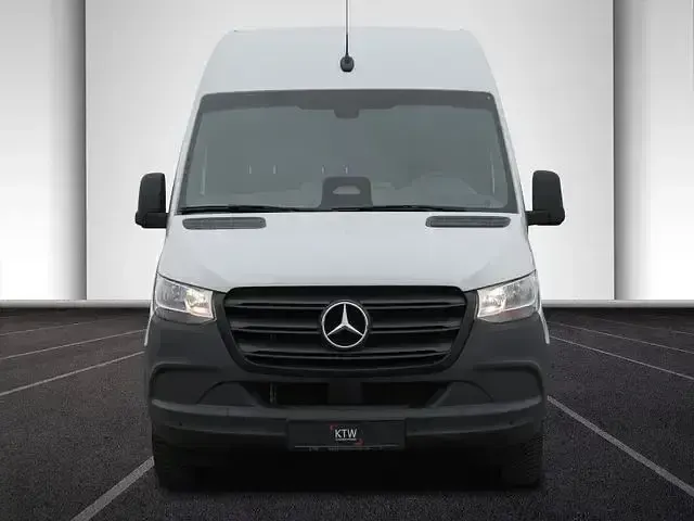 Gebraucht Mercedes Sprinter 170 PS (125 kW) 2025 Arktikweiss Van