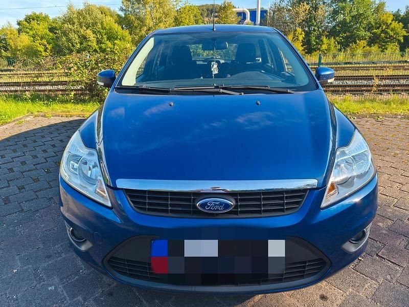 Blau Gebraucht 2009 Ford Focus Limousine | 4.300 € (Fairer Preis) - Bild 1/4