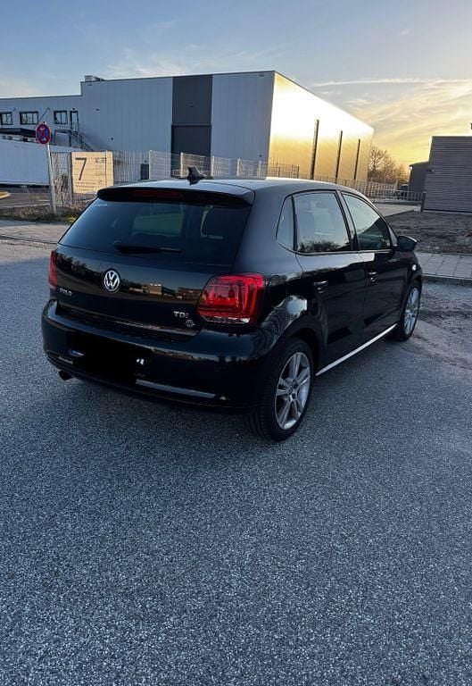 Second-hand VW Polo 105 CP (77 kW) 2010 Negru Hatchback