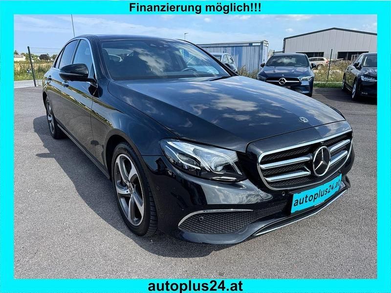 Schwarz Gebraucht 2020 Mercedes E400 Avantgarde Limousine | 36.600 € (Superpreis) - Bild 1/4