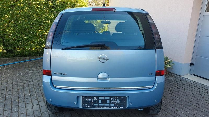 Second-hand Opel Meriva 125 CP (91 kW) 2007 Albastru Monovolum