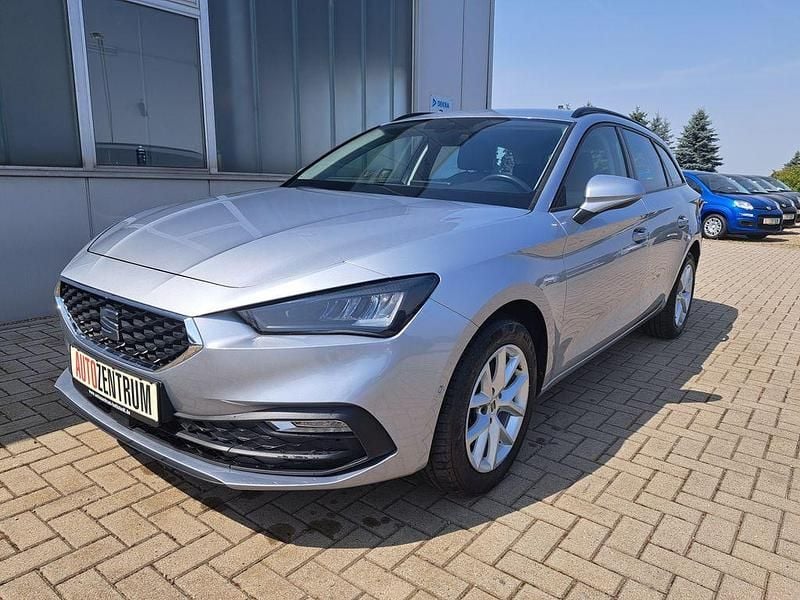 Silber Gebraucht 2022 Seat Leon ST Style Kombi | 19.900 € (Guter Preis) - Bild 1/4