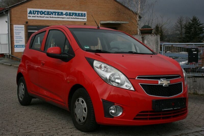 Rot Gebraucht 2011 Chevrolet Spark LS Kleinwagen | 3.250 € (Fairer Preis) - Bild 1/4