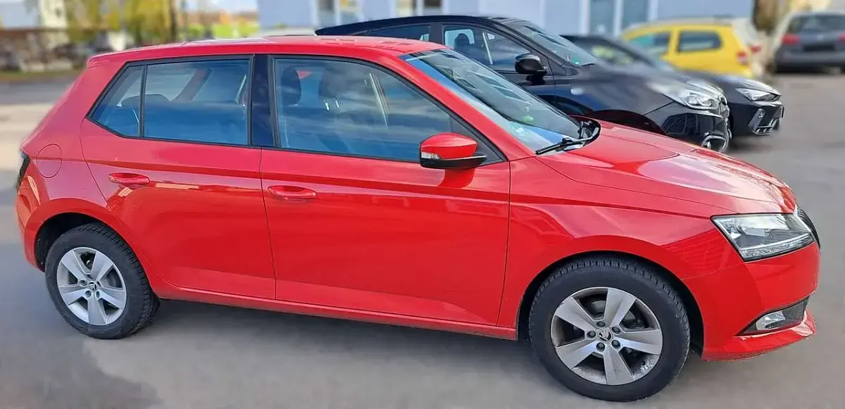 Gebraucht Skoda Fabia Ambition 60 PS (44 kW) 2019 Rot Kleinwagen