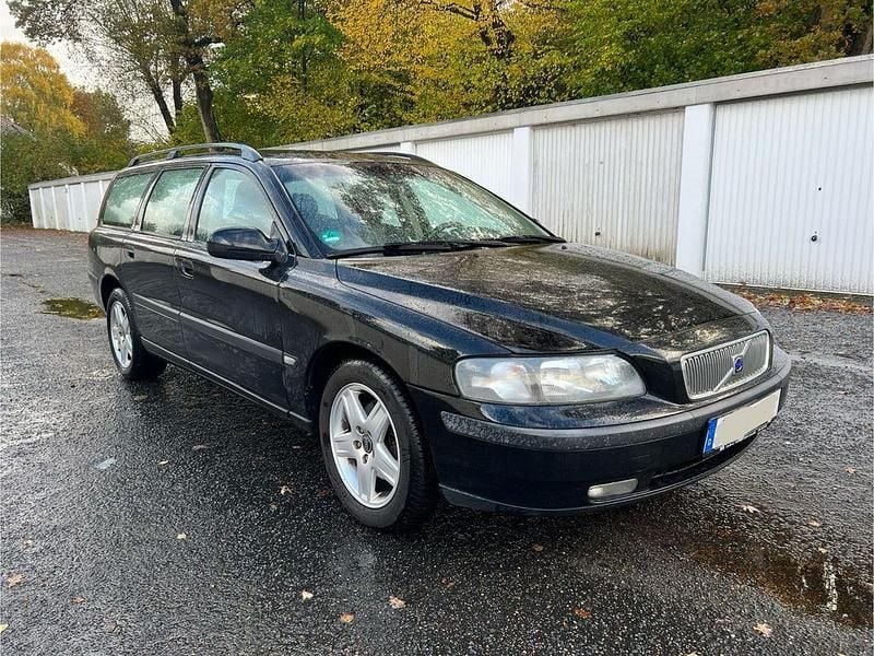 Schwarz Gebraucht 2000 Volvo V70 Kombi | 1.900 € (Guter Preis) - Bild 1/4