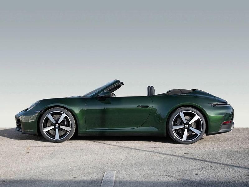 Neu Porsche 911 Carrera S Cabriolet 480 PS (353 kW) 2025 Grün Cabrio