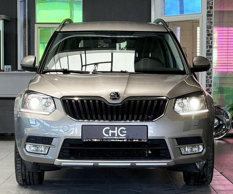 Gebraucht Skoda Yeti Joy 125 PS (91 kW) 2016 Beige SUV