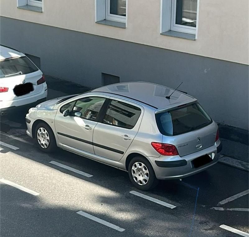 Silber Gebraucht 2005 Peugeot 307 Kleinwagen | 4.350 € - Bild 1/3