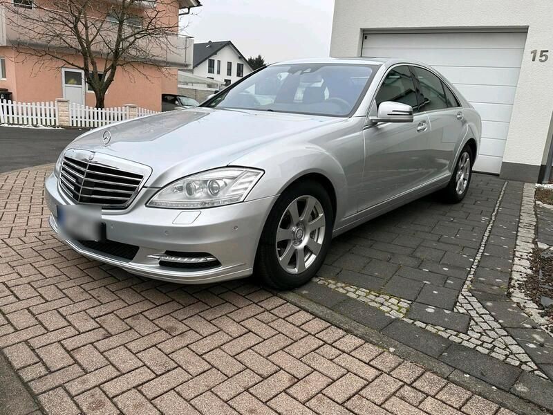 Silber Gebraucht 2010 Mercedes S400 Limousine | 18.998 € (Guter Preis) - Bild 1/4