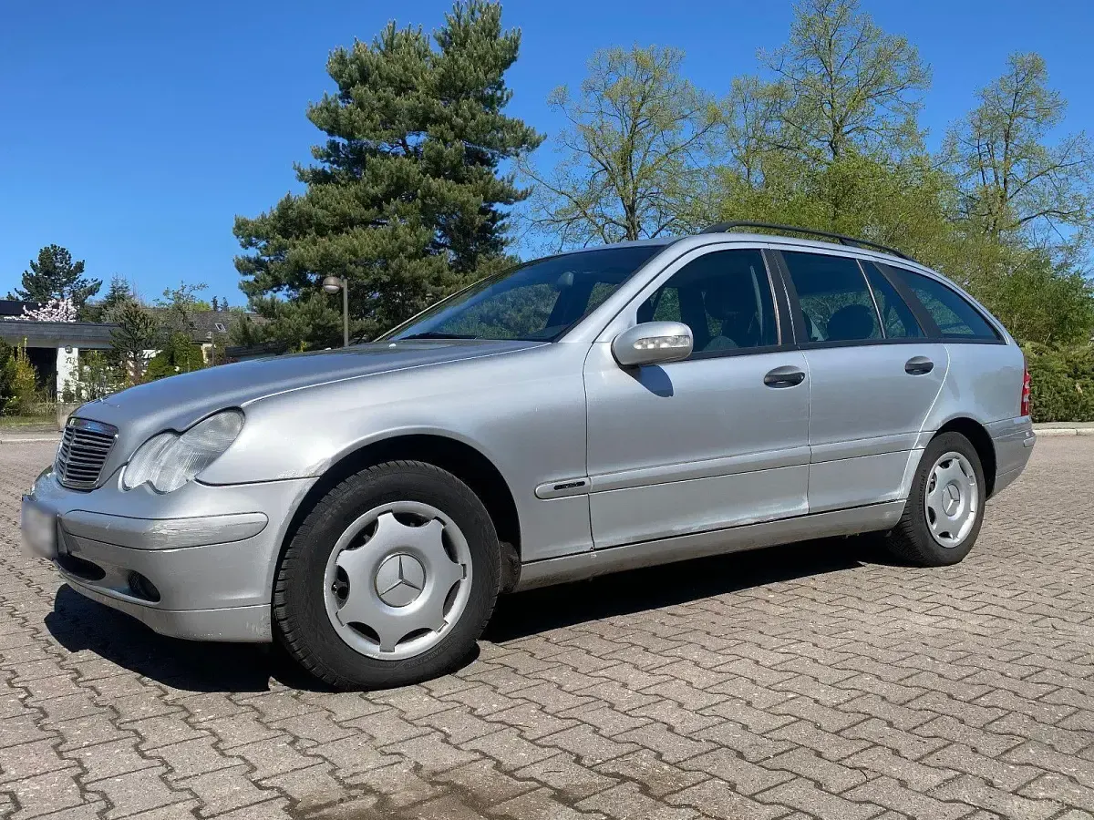 Gebraucht Mercedes C200 Classic 163 PS (119 kW) 2003 Silber Kombi