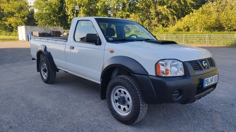 Weiß Gebraucht 2011 Nissan Navara Abholung | 14.200 € (Etwas zu teuer) - Bild 1/4
