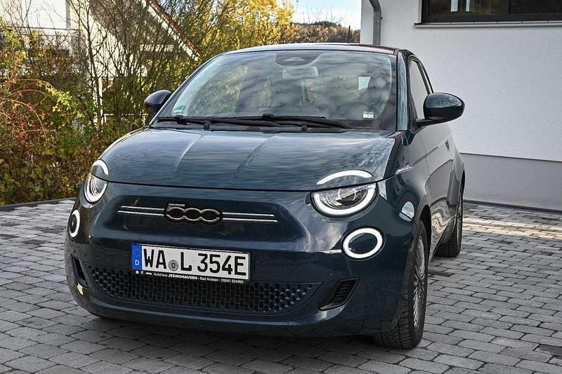 Grün Gebraucht 2021 Fiat 500e Icon Cabrio | 16.800 € (Superpreis) - Bild 1/4