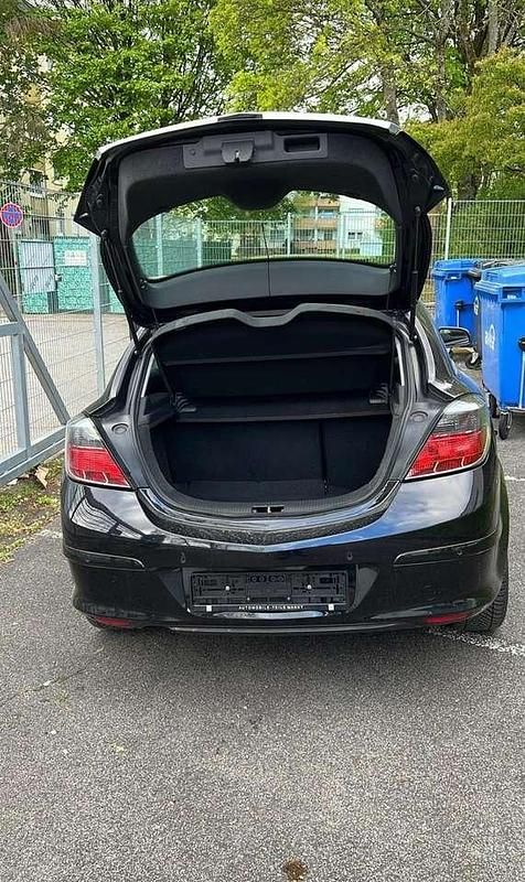 Gebraucht Opel Astra 103 PS (75 kW) 2008 Schwarz Coupé