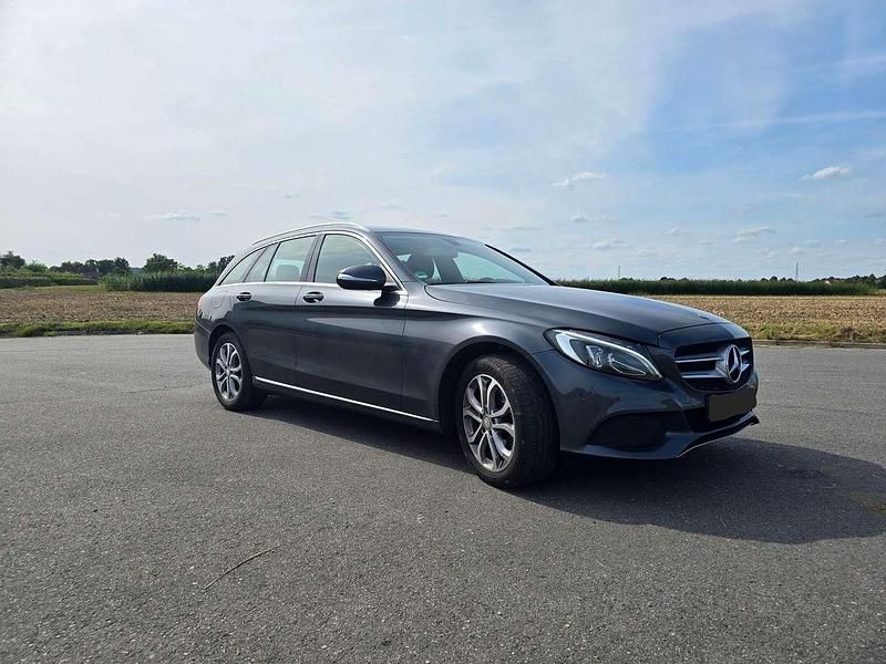 Grau Gebraucht 2015 Mercedes C220 Avantgarde Kombi | 14.499 € (Fairer Preis) - Bild 1/4