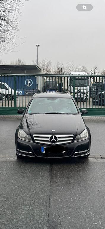 Gebraucht Mercedes C180 156 PS (114 kW) 2012 Schwarz Limousine