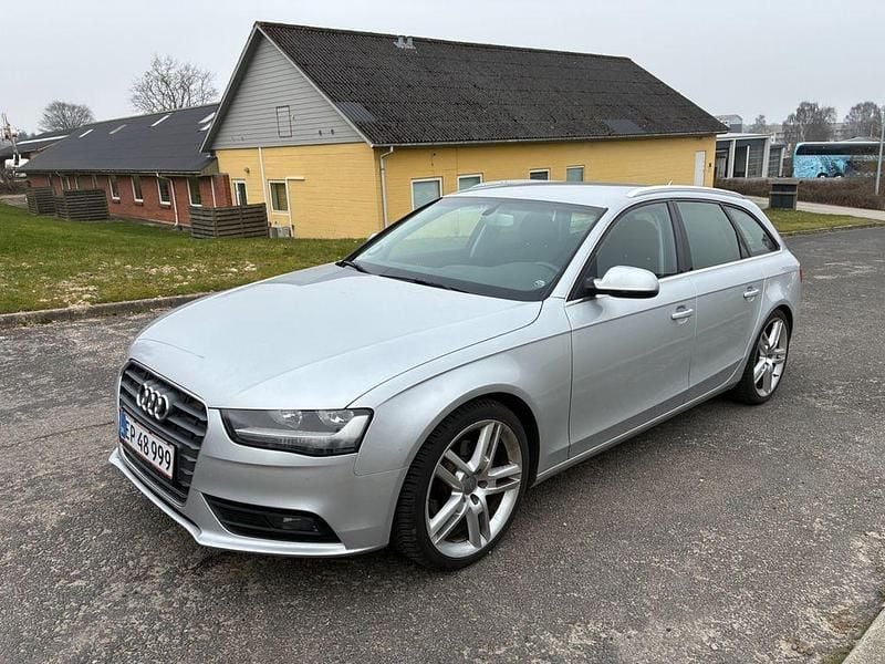 Gebraucht Audi A4 S-Line 170 PS (125 kW) 2012 Silber Kombi