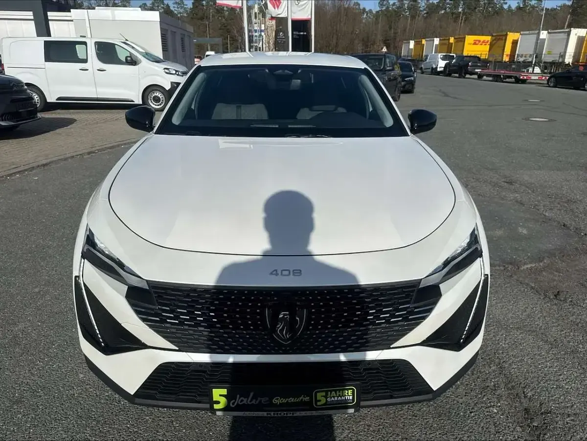 Gebraucht Peugeot 408 Allure 131 PS (96 kW) 2023 Perlmutt weiss metallic SUV