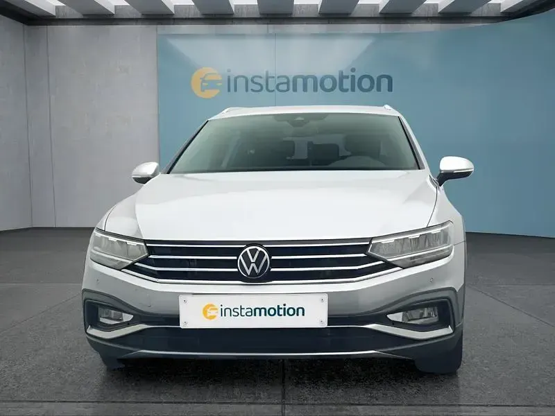 Gebraucht VW Passat 200 PS (147 kW) 2022 Silber Kombi