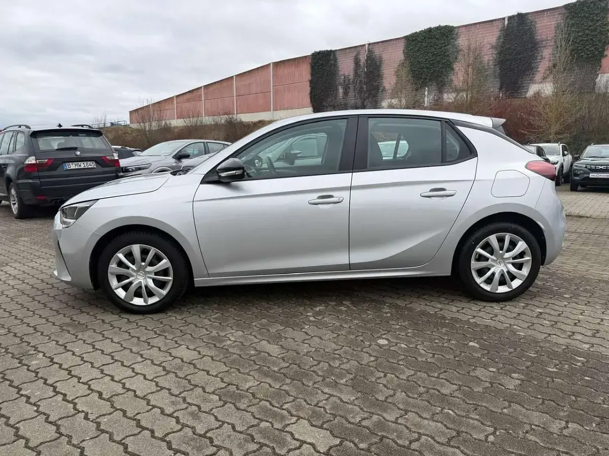 Używany Opel Corsa Edition 75 KM (55 kW) 2023 Srebrny Hatchback
