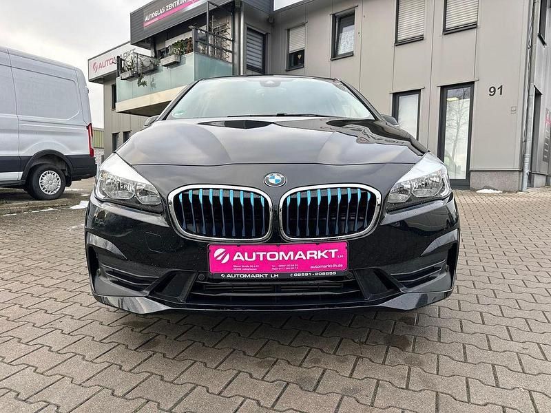 Schwarz Gebraucht 2018 BMW 225 Advantage Kombi | 15.990 € (Fairer Preis) - Bild 1/4