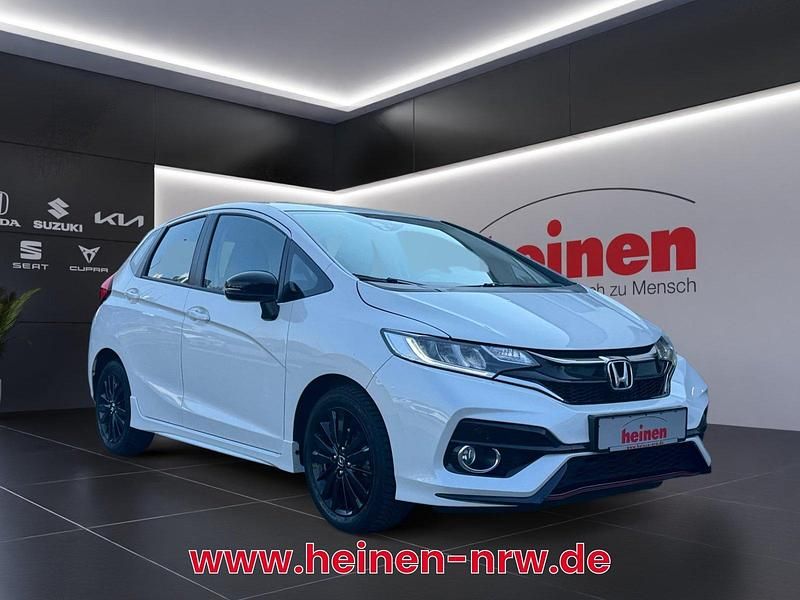 Gebraucht Honda Jazz Dynamic 131 PS (96 kW) 2019 Platinum white Kleinwagen