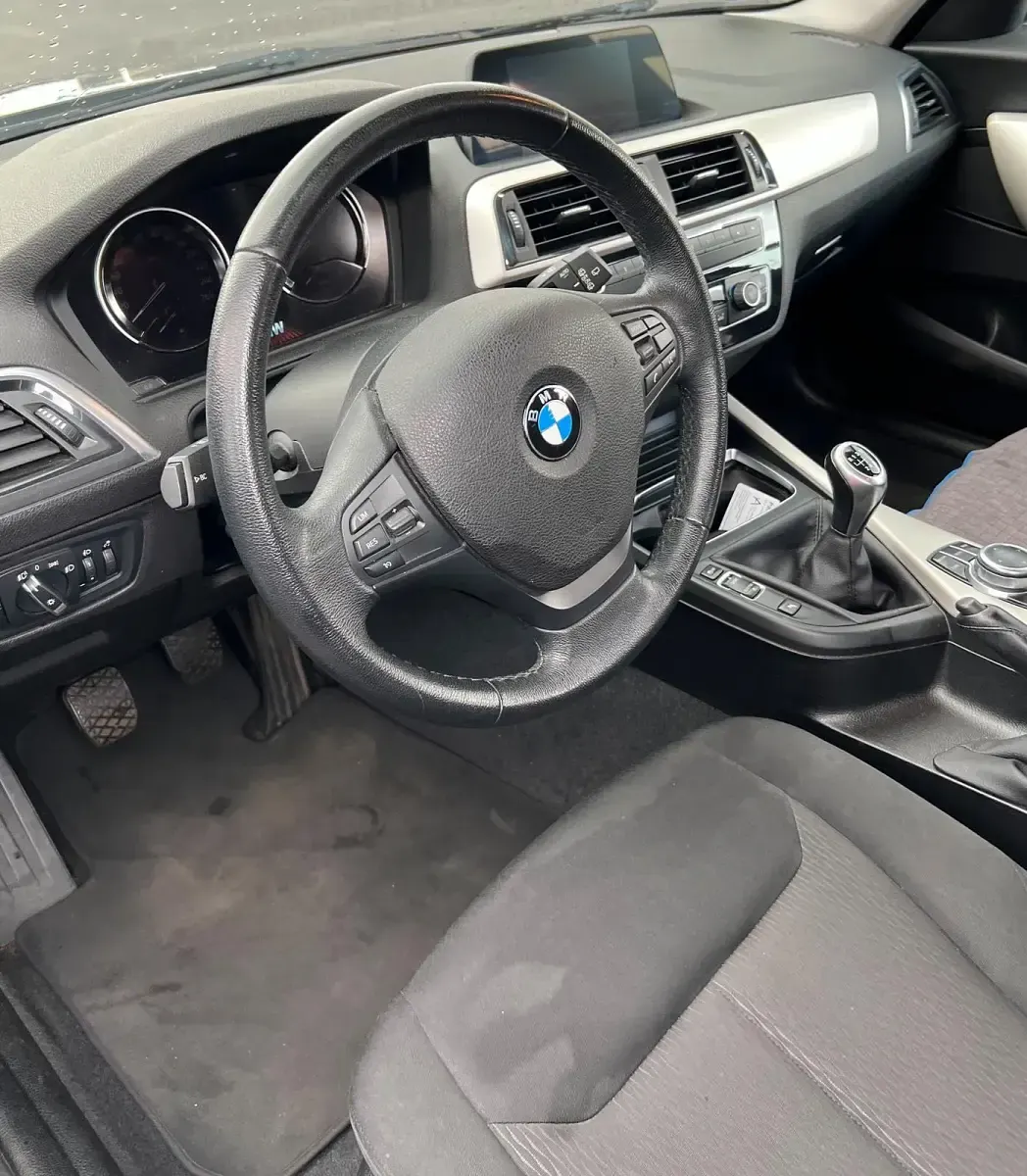 Gebraucht BMW 118 Advantage 136 PS (100 kW) 2018 Schwarz Kleinwagen