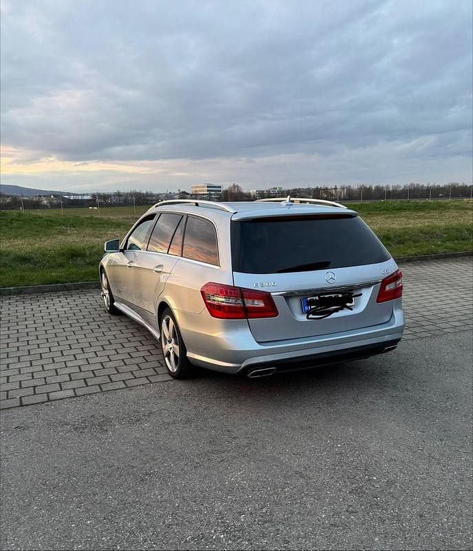 Gebraucht Mercedes E300 Avantgarde 231 PS (169 kW) 2012 Kombi