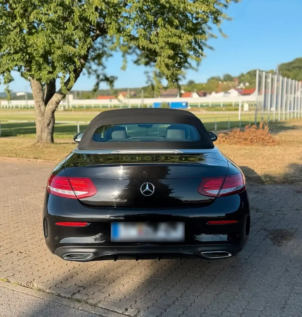 Gebraucht Mercedes C220 AMG 170 PS (125 kW) 2018 Schwarz Cabrio