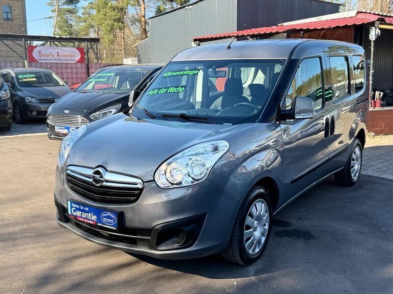 Muskatgrau/muskat braun(m2) Gebraucht 2017 Opel Combo Van / Kleinbus | 10.899 € (Teuer) - Bild 1/4