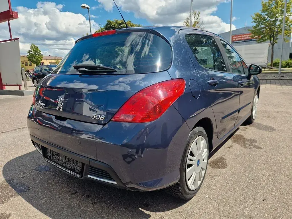 Gebraucht Peugeot 308 Tendance 120 PS (88 kW) 2009 Schwarz Limousine